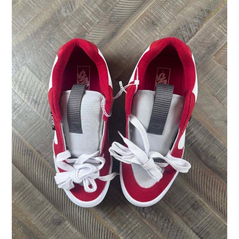 Vans Low Top Skate Shoes Red White Canvas Suede Mens 11.5 1721356 NEW - Picture 2 of 9